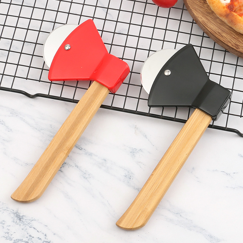 木製ハンドルの斧型ピザカッターローラーナイフ、プロ仕様ピザス - Kitchen Roller Baking のレビューと価格